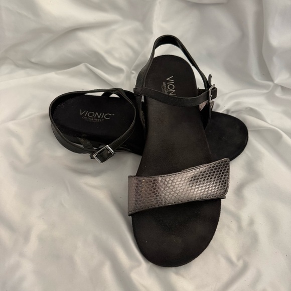 Vionic Shoes - EUC Vionic Sondra Orthaheel Metallic Snake Slingback Sandals